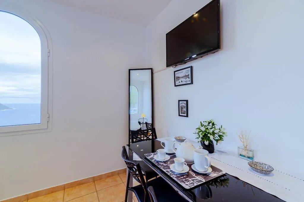 Brand New Studio, Sea View, Aircon, Wifi Roquebrune-Cap-Martin Apartment