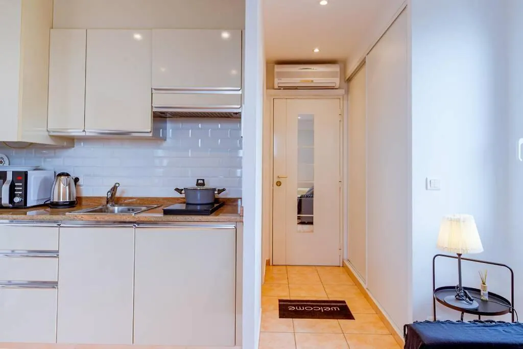 Brand New Studio, Sea View, Aircon, Wifi Roquebrune-Cap-Martin Apartment